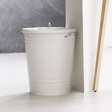 White kitchen bin